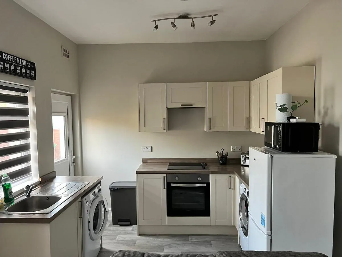 Kim Family Holiday Get-Away 4 Bedrooms 2 Baths Blackpool 0*,  United Kingdom