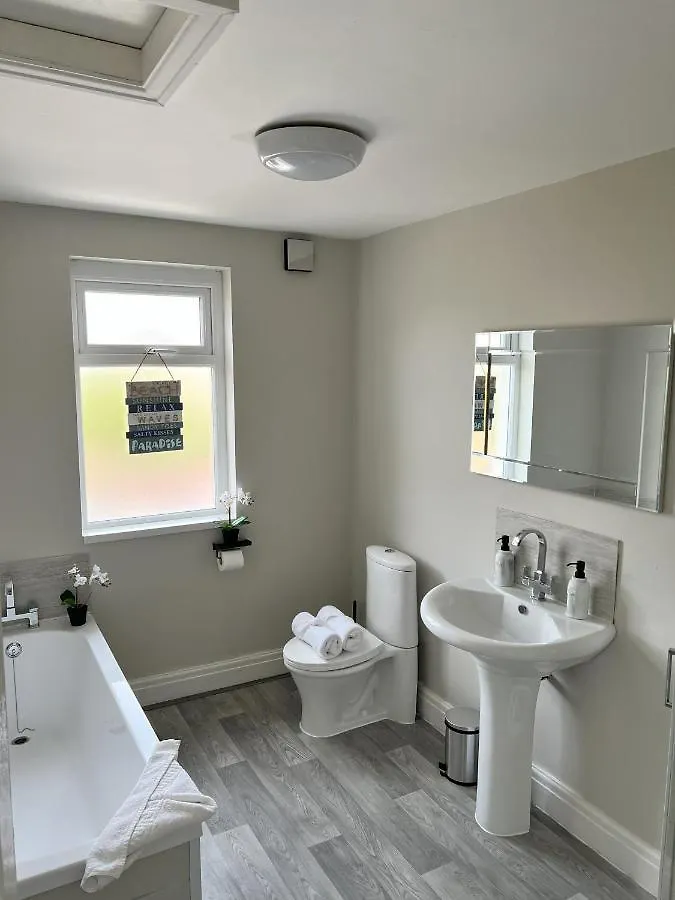 Holiday home Kim Family Holiday Get-Away 4 Bedrooms 2 Baths Blackpool