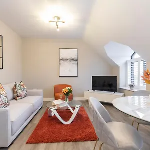 Elliot Oliver - Stylish Loft Style Two Bedroom With Parking Apartment Gloucester