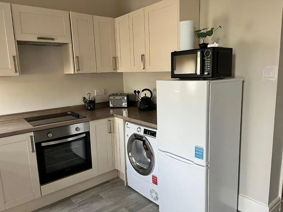 Kim Family Holiday Get-Away 4 Bedrooms 2 Baths Blackpool
