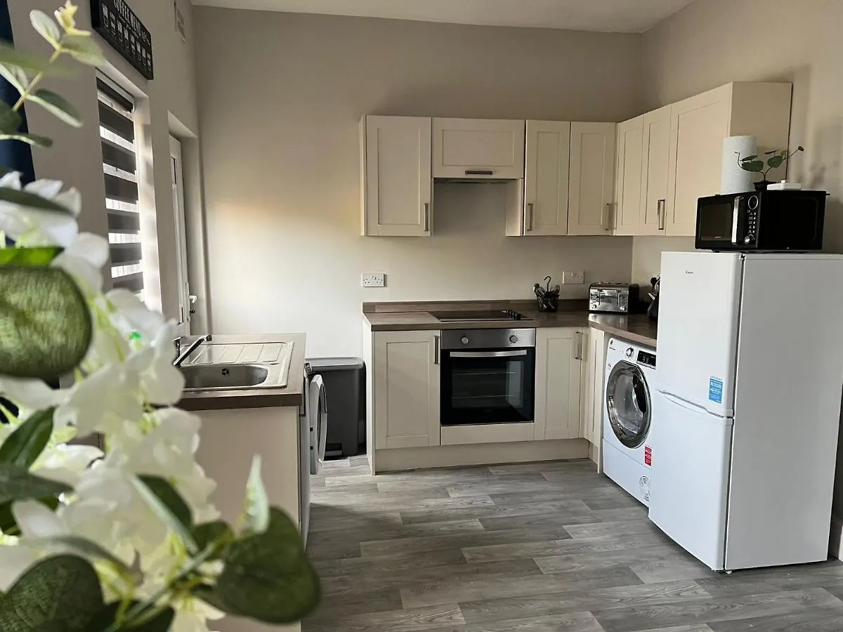 Dom wakacyjny Kim Family Holiday Get-Away 4 Bedrooms 2 Baths Blackpool