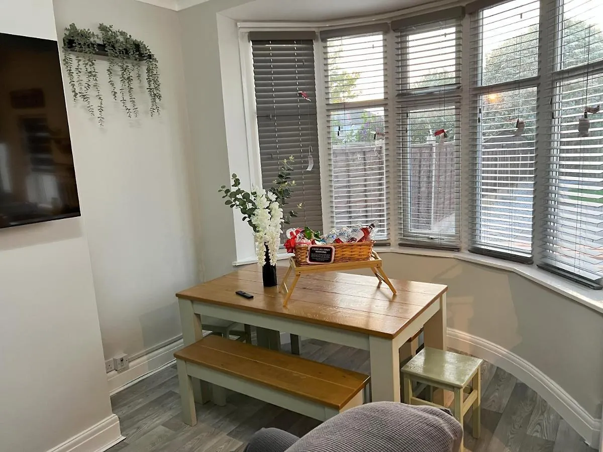 Dom wakacyjny Kim Family Holiday Get-Away 4 Bedrooms 2 Baths Blackpool Wielka Brytania